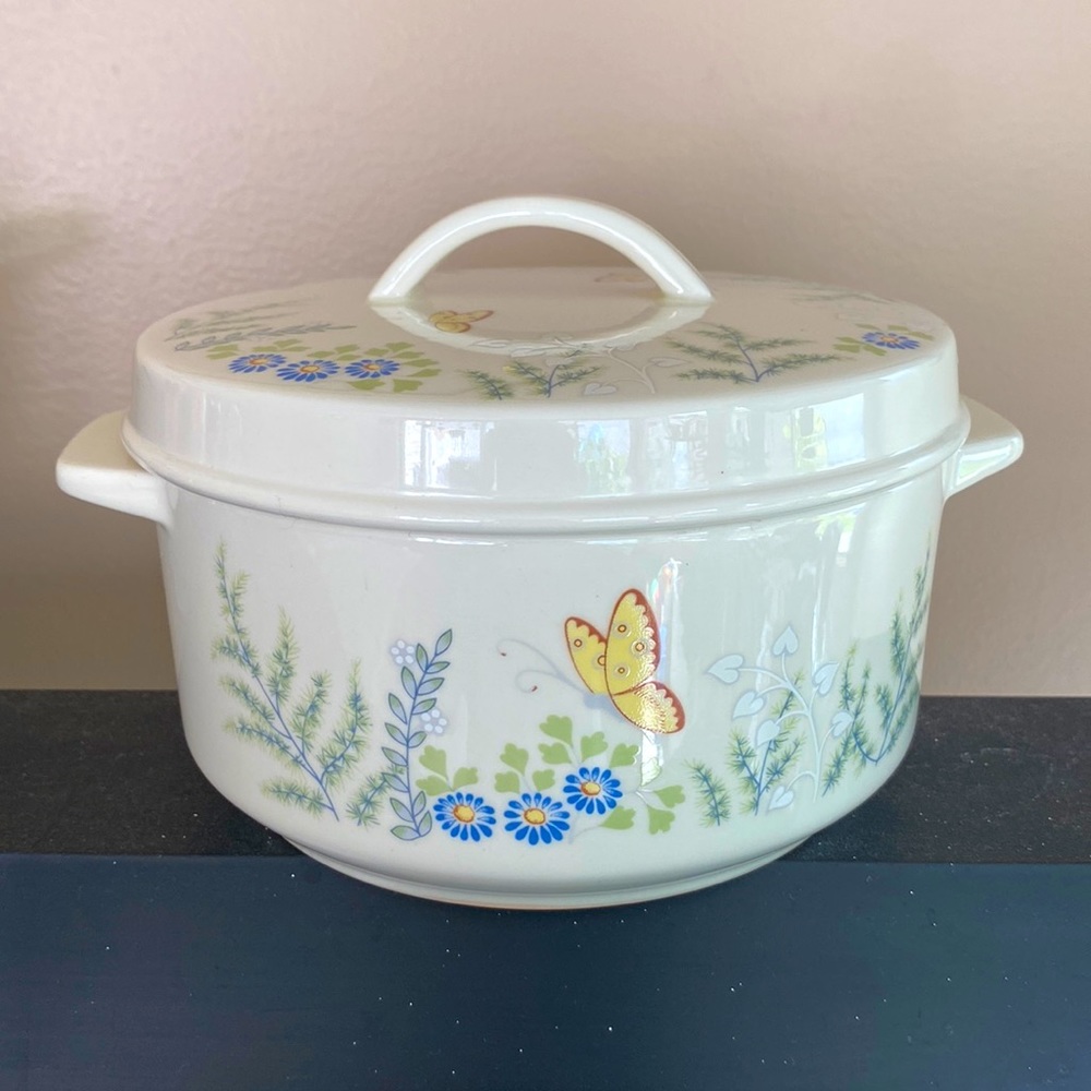 Lenox Cuisine Cinderella Round Covered Casserole with Handles